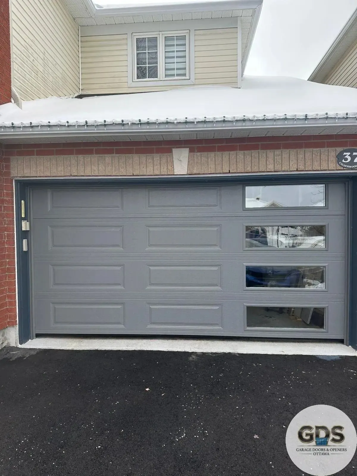 Garage door installation in Ottawa